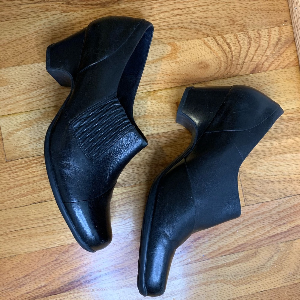Clarks Black Leather Clogs